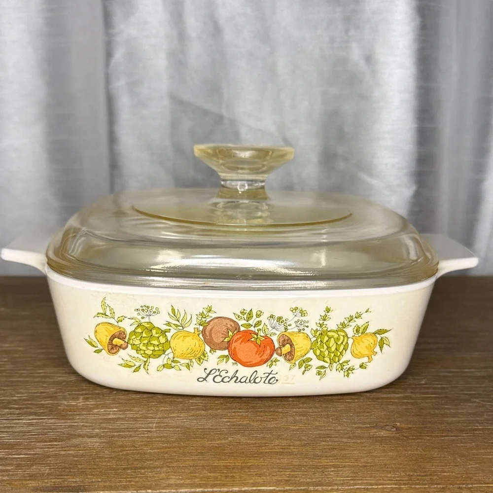 Corningware Spice of Life Collection 1 QT Centura Vegetable Band with Pyrex Lid
